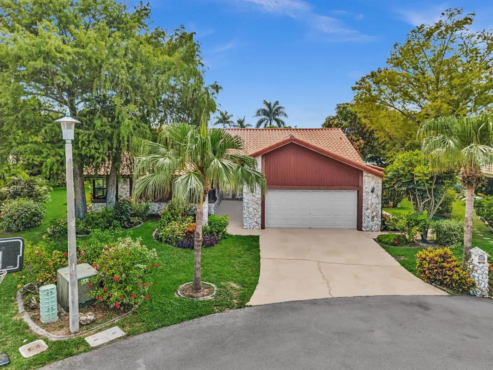 4 bedroom 2 bath Residential for sale at 7908 NW 85th Terrace, Tamarac FL 33321