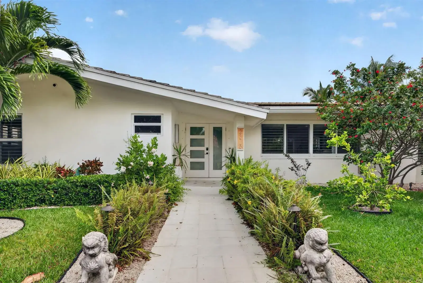 3 bedroom 3 bath Residential Lease for rent at 2375 SE 8th Street SE, Pompano Beach FL 33062