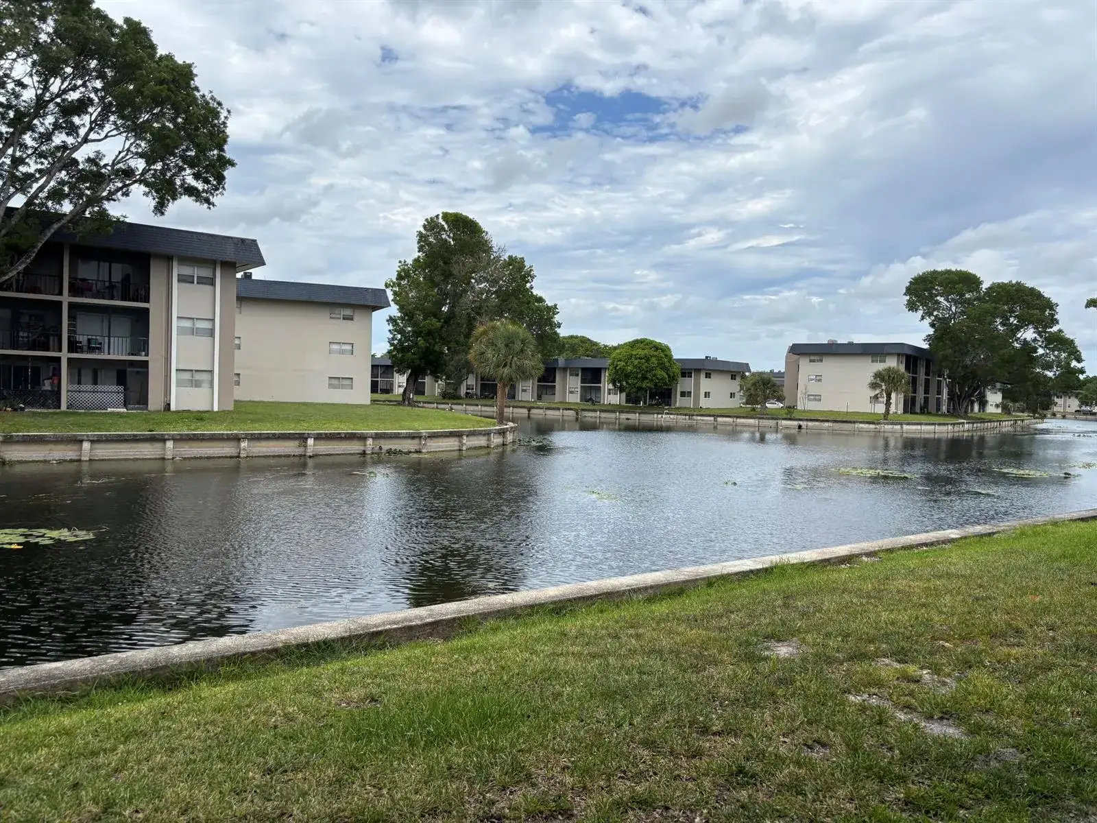 1 bedroom 1 bath Residential for sale at 8051 S Colony Circle # 107, Tamarac FL 33321