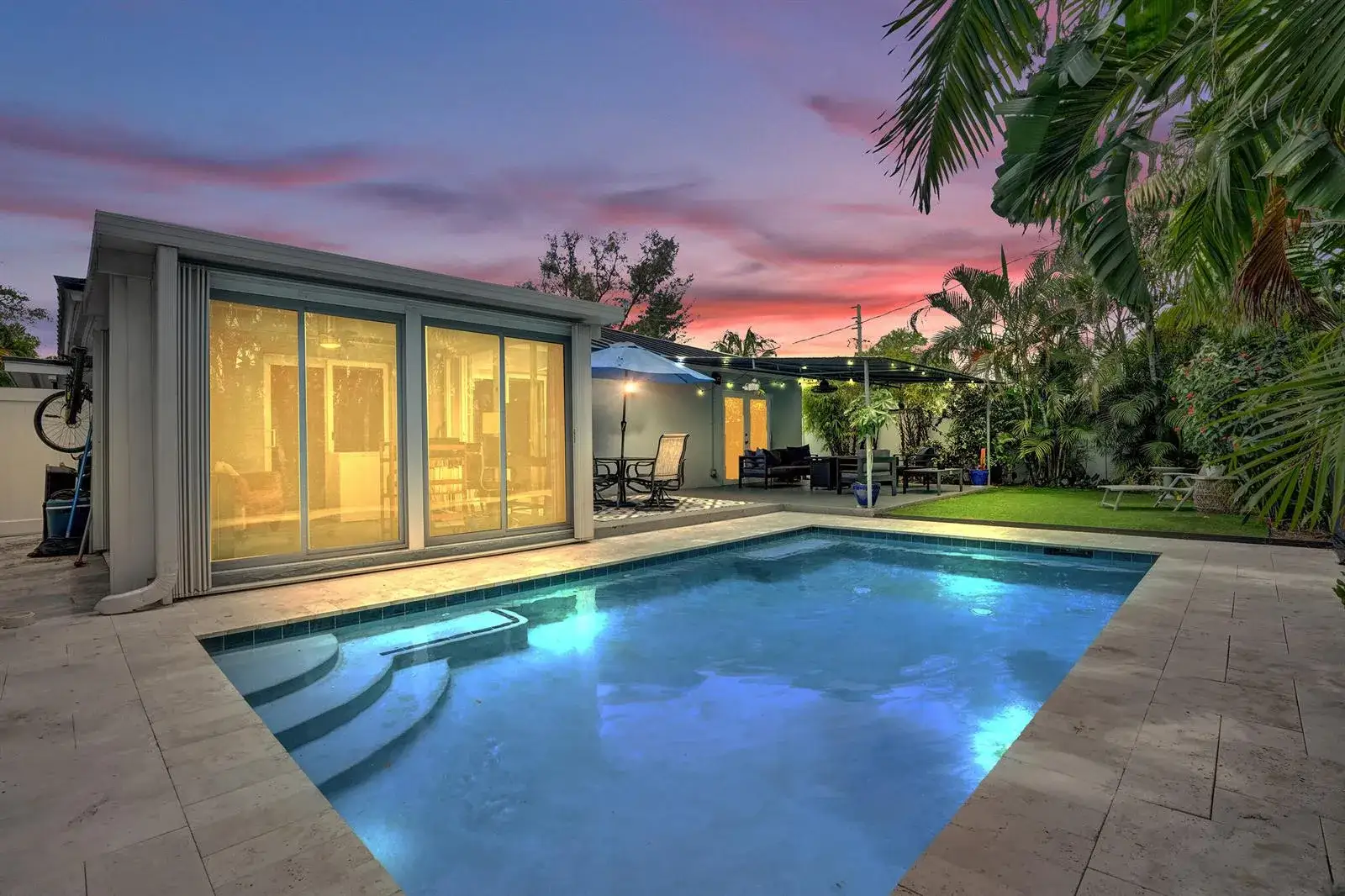 2 bedroom 2 bath Residential for sale at 4641 NE 6th Avenue, Oakland Park FL 33334
