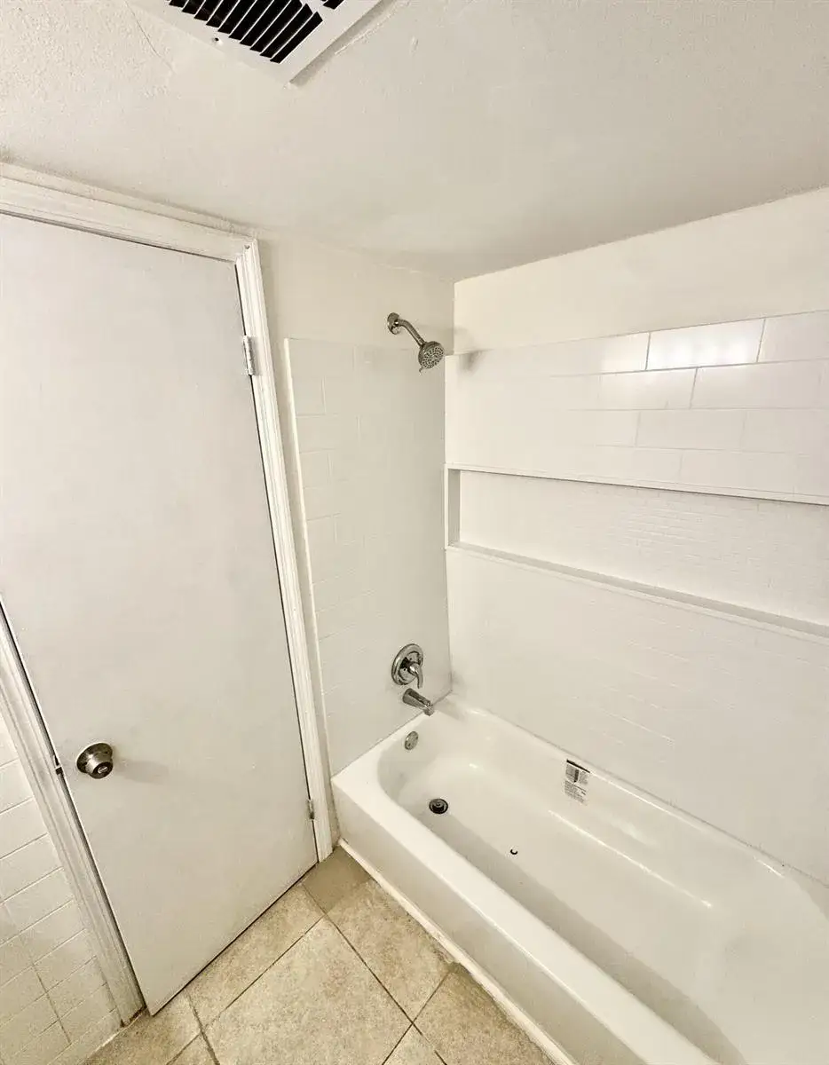 1 bedroom 1 bath Residential Lease for rent at 417 N K Street # 1a, FL 33460