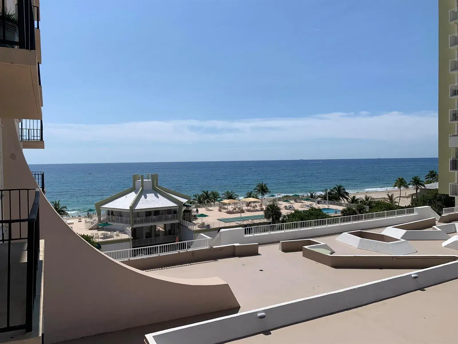 1 bedroom 1 bath Residential Lease for rent at 101 Briny Avenue # 806, Pompano Beach FL 33062