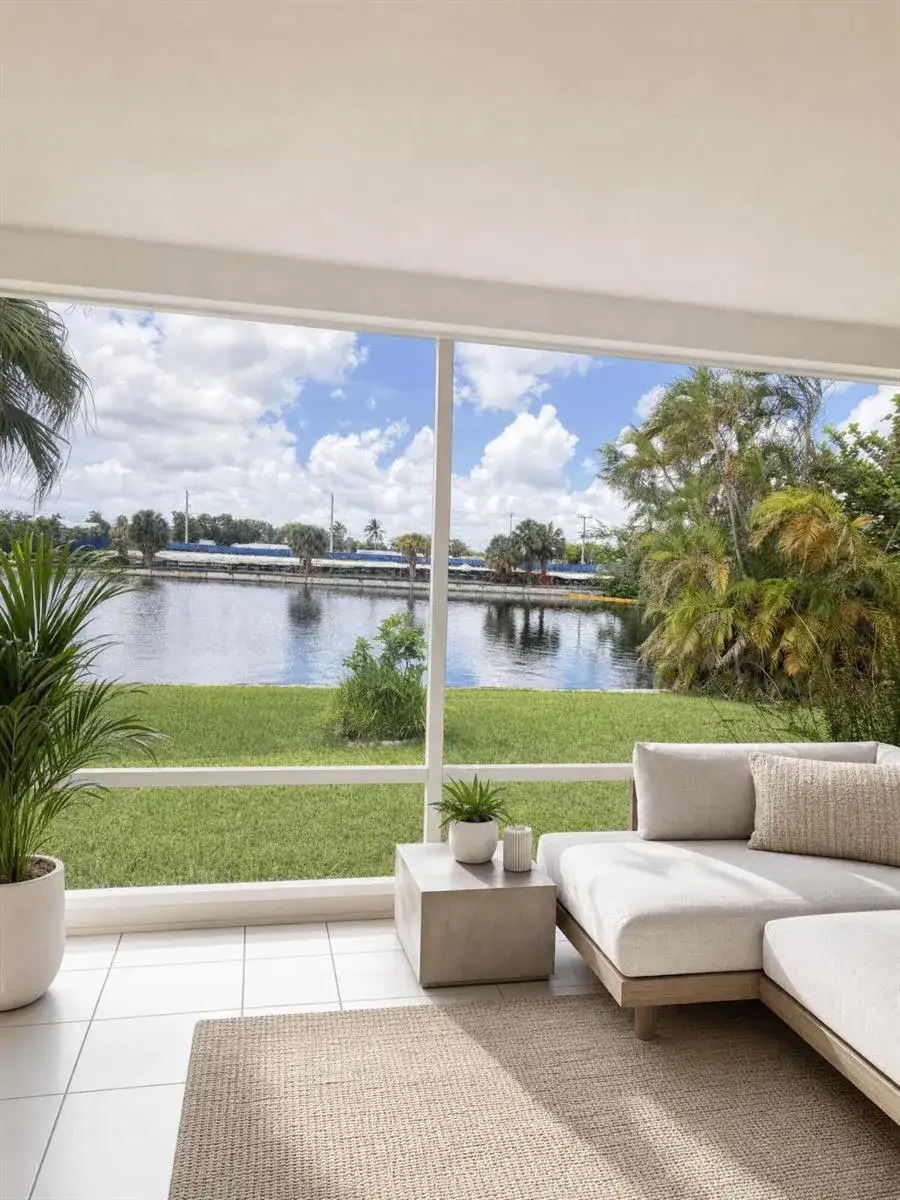 1 bedroom 1 bath Residential for sale at 2409 NW 52nd Street, Tamarac FL 33309