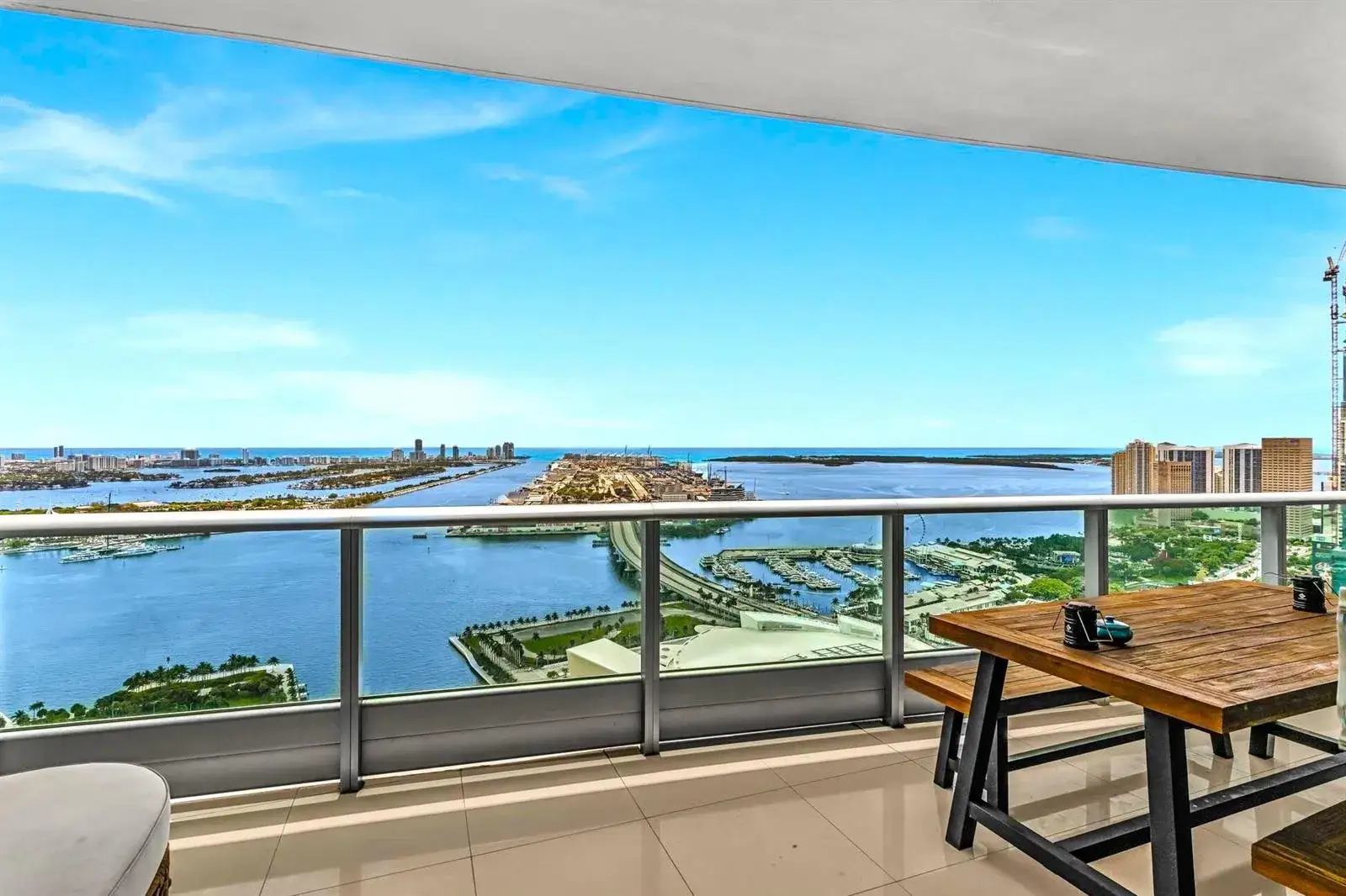 1 bedroom 2 bath Residential for sale at 900 Biscayne Boulevard # 4703, Miami FL 33132