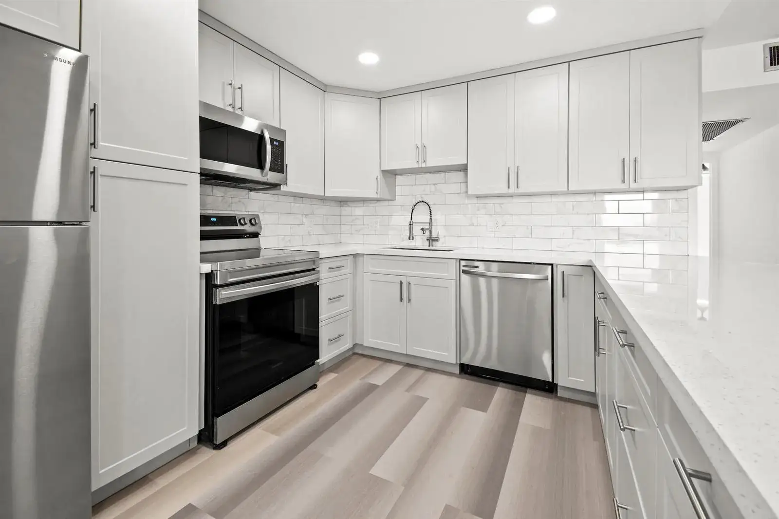 2 bedroom 2 bath Residential Lease for rent at 4047 Lincoln # C, Boca Raton FL 33434