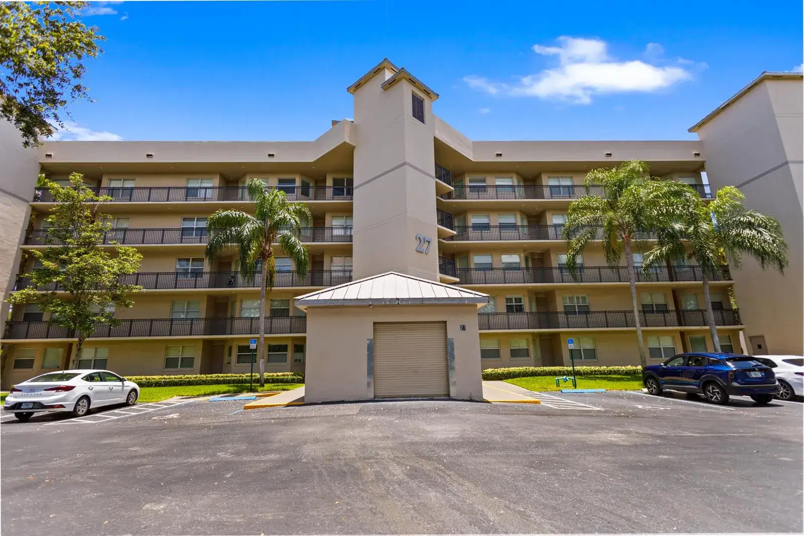 2 bedroom 2 bath Residential Lease for rent at 27 Royal Palm Way # 503, Boca Raton FL 33432