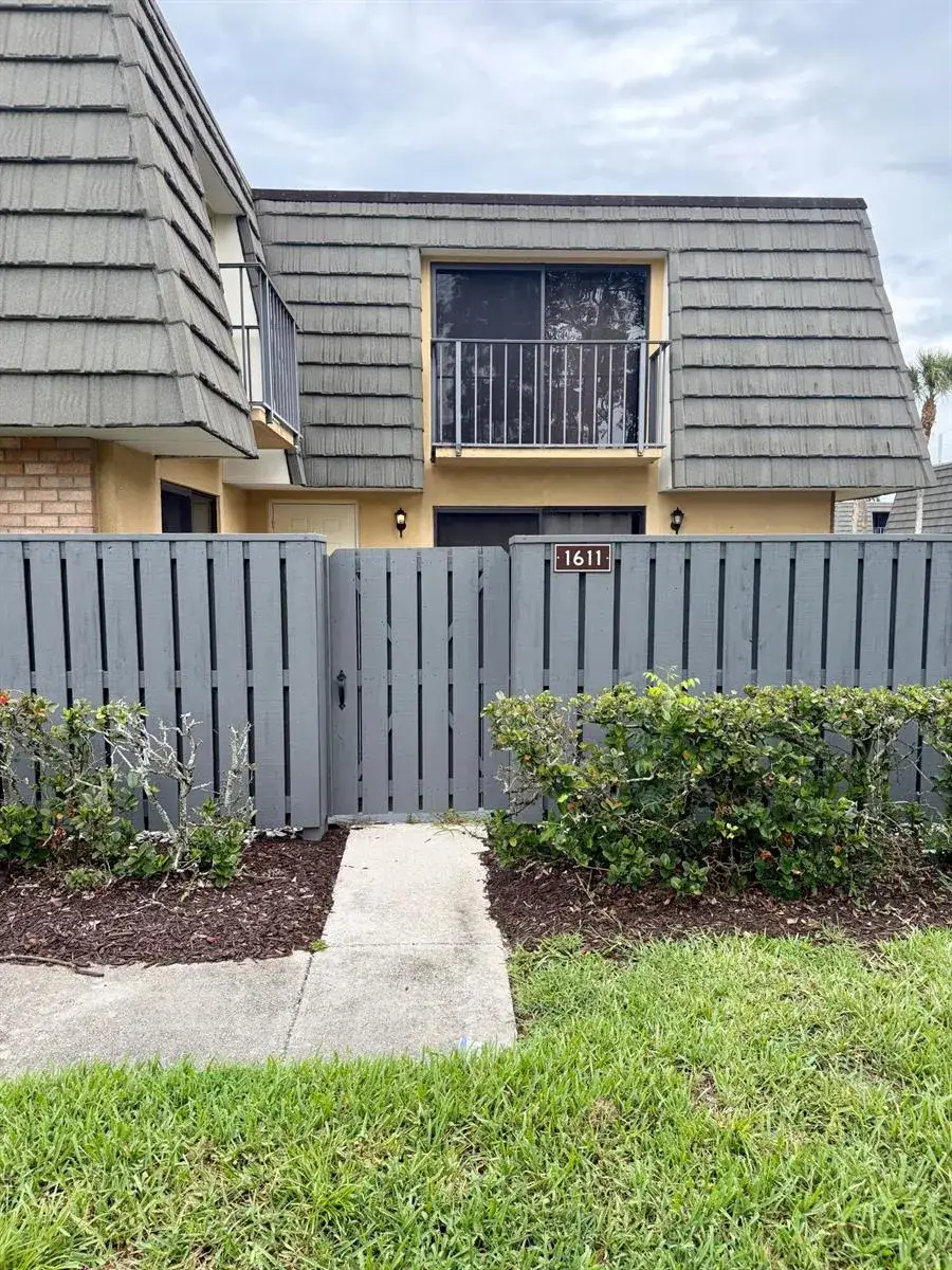 2 bedroom 2 bath Residential for sale at 1611 16th Way, West Palm Beach FL 33407