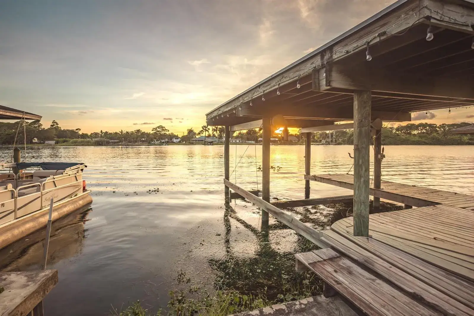 3 bedroom 2 bath Residential for sale at 6563 Paul Mar Drive, Lake Worth FL 33462