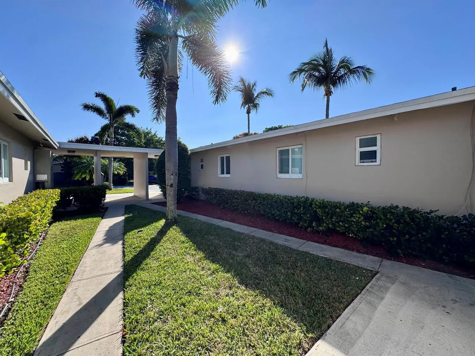 3 bedroom 1 bath Residential Lease for rent at 3101 NE 7th Avenue # B, Pompano Beach FL 33064