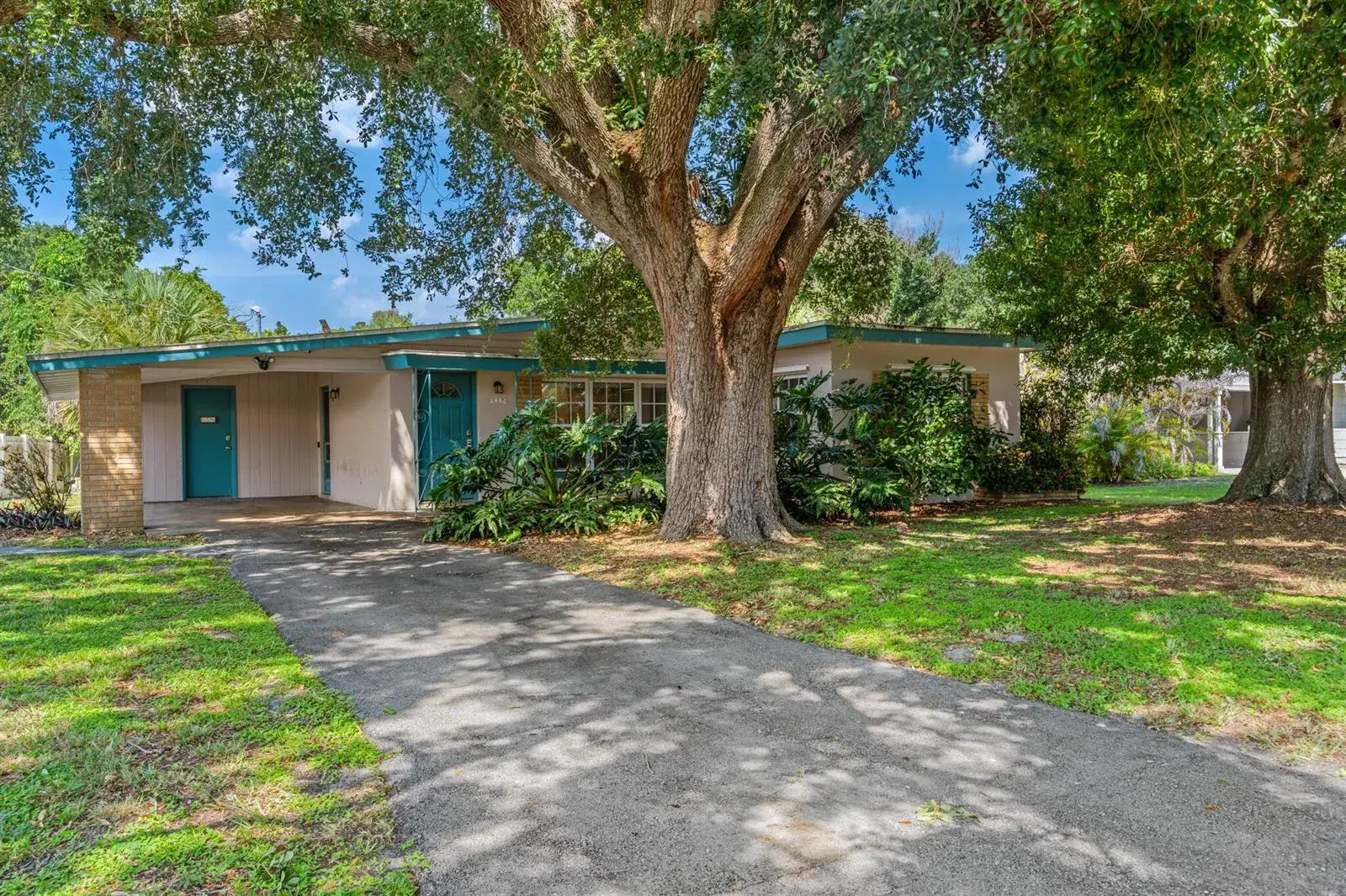 4 bedroom 4 bath Residential for sale at 2456 Cortez Avenue, Vero Beach FL 32960