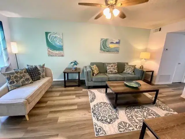 1 bedroom 1 bath Residential Lease for rent at 53 Woodland Drive # 105, Vero Beach FL 32962