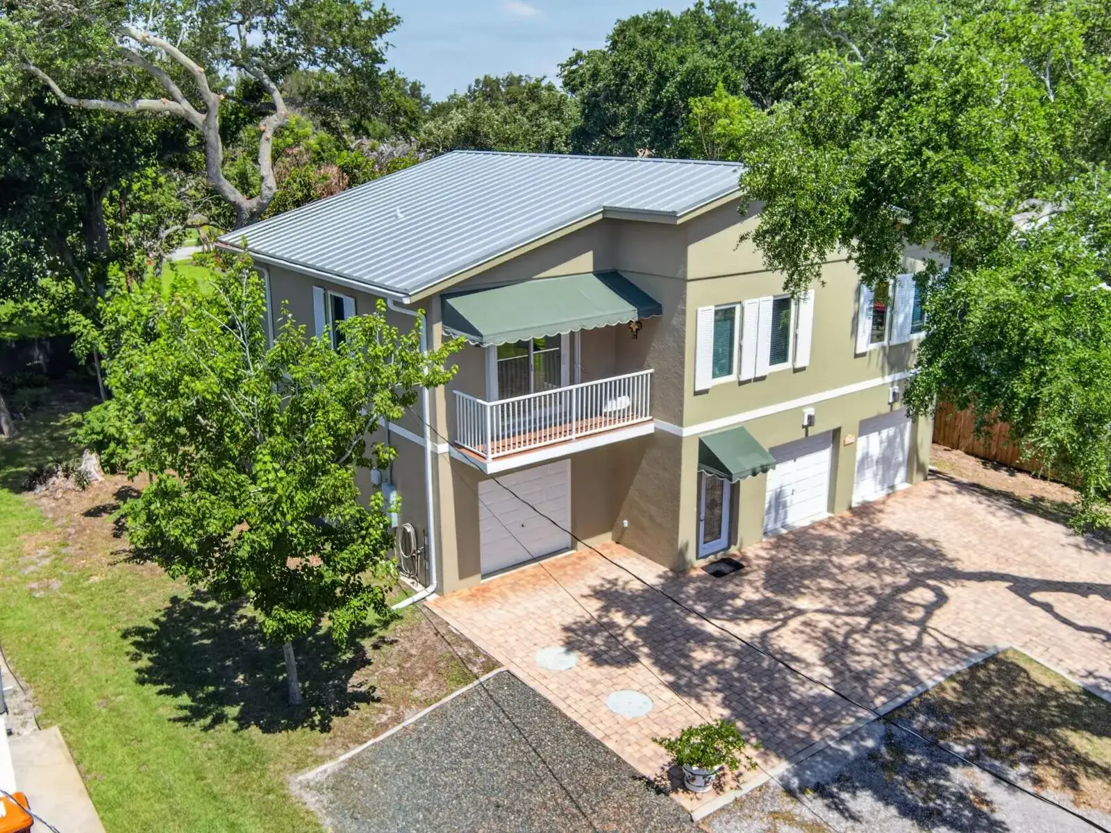 2 bedroom 2 bath Residential for sale at 9435 Frangipani Drive, Vero Beach FL 32963