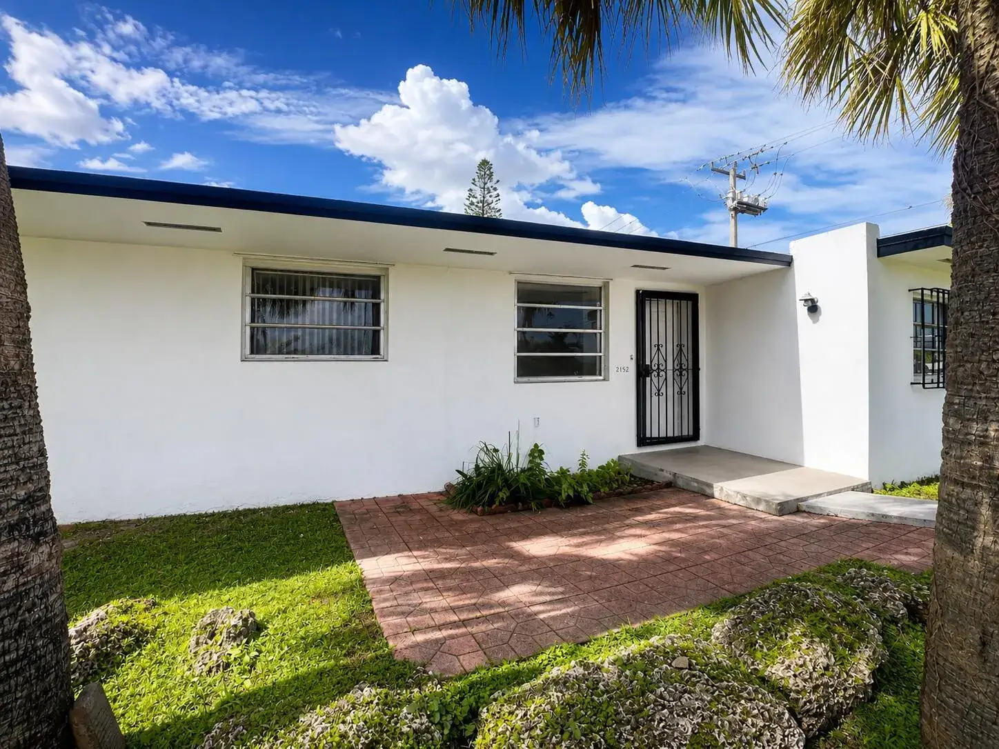 3 bedroom 1 bath Residential Lease for rent at 2152 SW 72nd Avenue, Miami FL 33155
