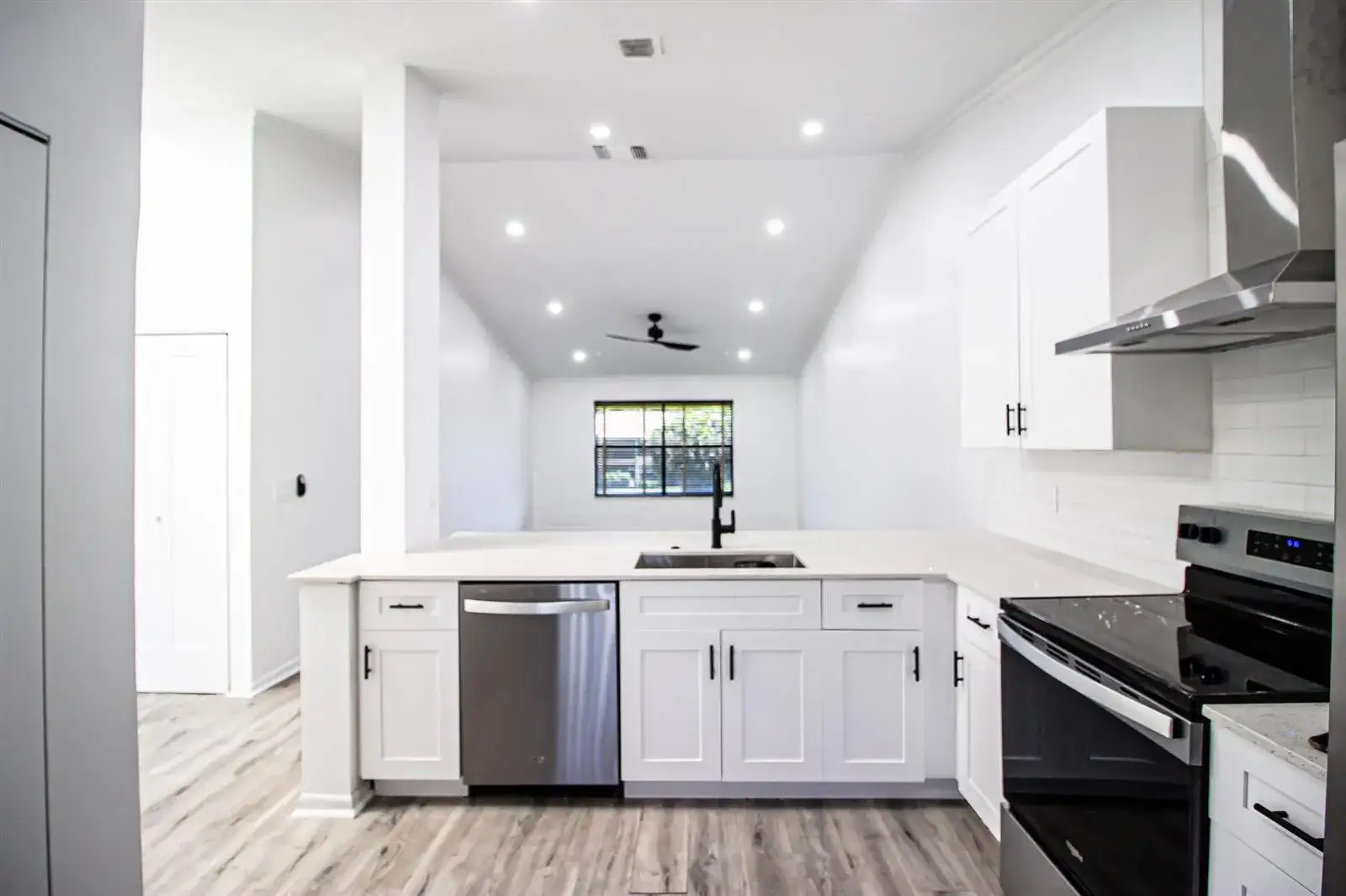 3 bedroom 2 bath Residential Lease for rent at 13055 Albright Court # 20, Wellington FL 33414