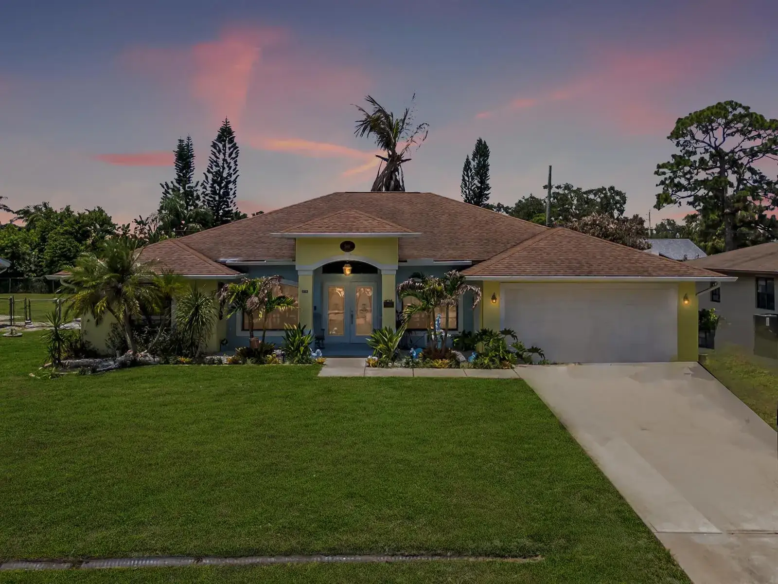 4 bedroom 3 bath Residential for sale at 591 SE Chapman Avenue, Port St. Lucie FL 34984