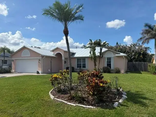 3 bedroom 2 bath Residential for sale at 2511 SE Jason Avenue, Port St. Lucie FL 34952