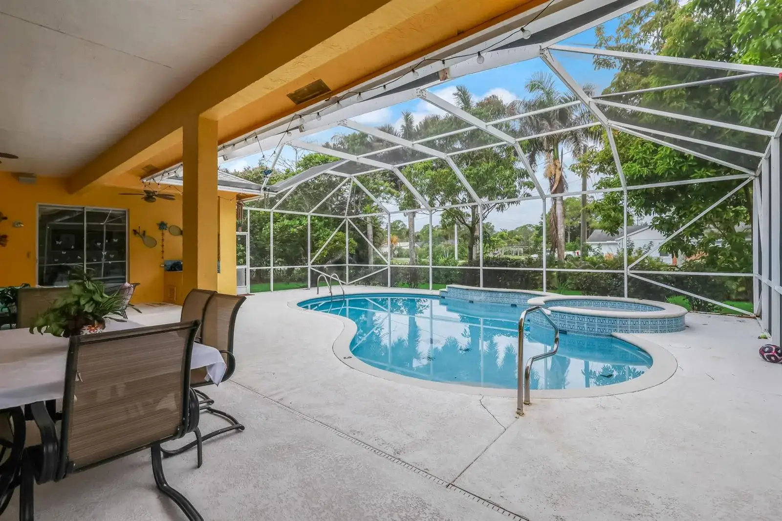 3 bedroom 2 bath Residential Lease for rent at 8023 N 120th Ave Avenue N, FL 33412