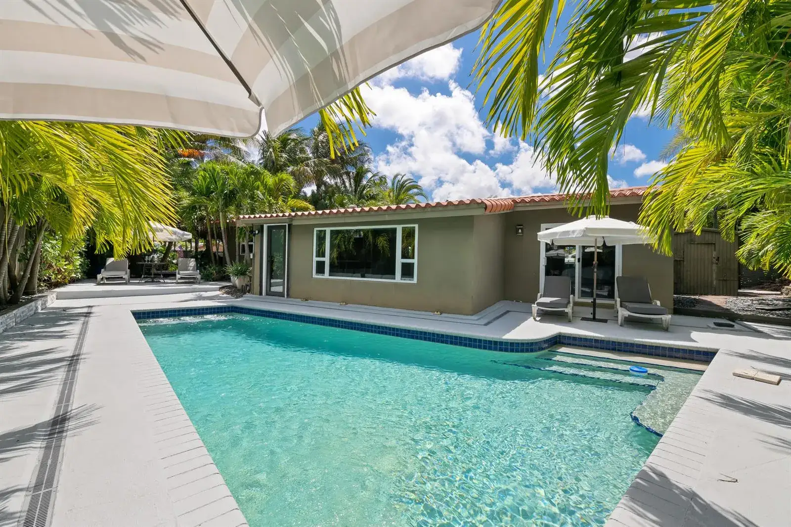 3 bedroom 2 bath Residential for sale at 5210 NE 17th Terrace, Fort Lauderdale FL 33334