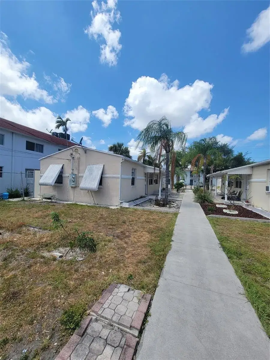 2 bedroom 1 bath Residential Lease for rent at 1822 Johnson Street, Hollywood FL 33020