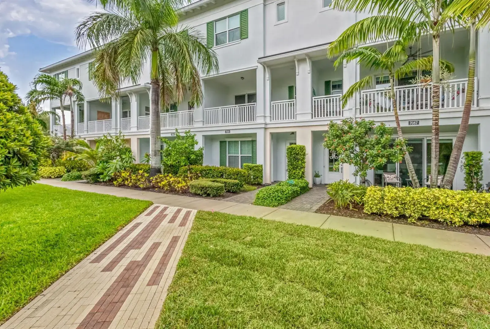 4 bedroom 3 bath Residential for sale at 7089 Edison Place, Palm Beach Gardens FL 33418