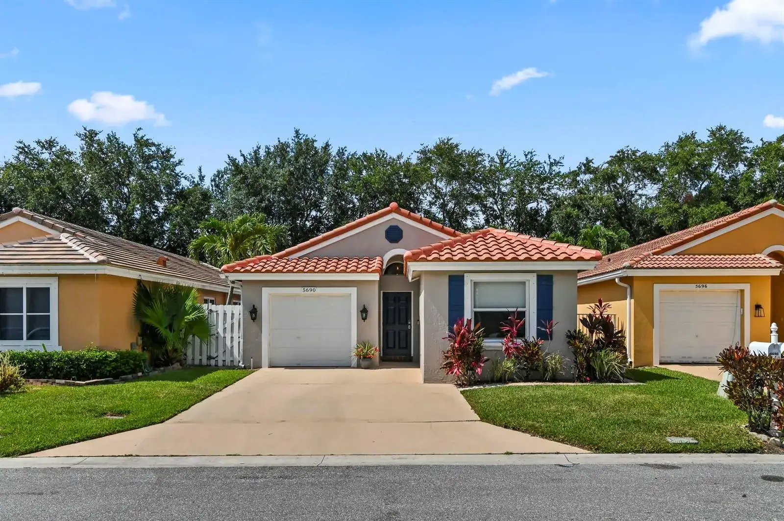 3 bedroom 2 bath Residential for sale at 5690 Green Island Drive, Lake Worth FL 33463