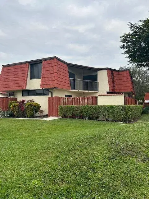 2 bedroom 2 bath Residential Lease for rent at 3896 Victoria Drive, West Palm Beach FL 33406