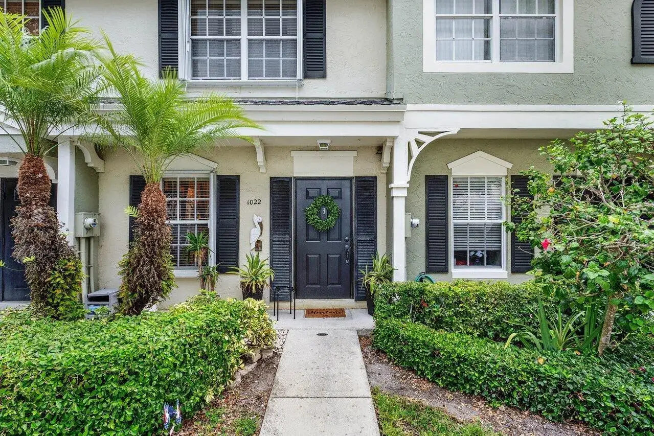 2 bedroom 2 bath Residential for sale at 1022 Kokomo Key Lane, Delray Beach FL 33483