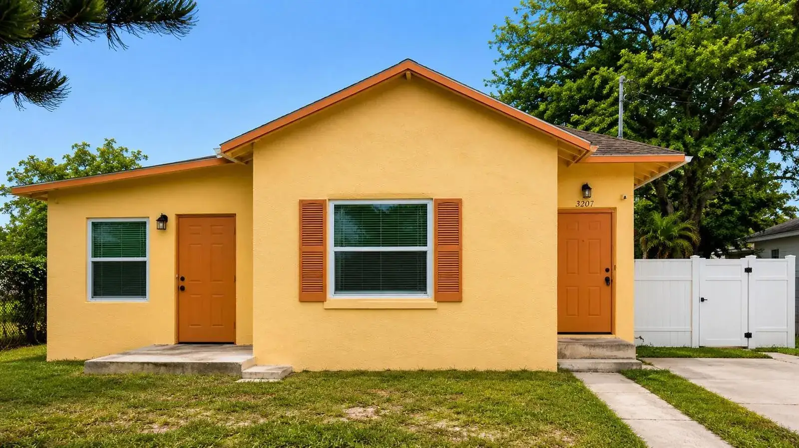 3207 Pinewood Avenue, West Palm Beach FL 33407