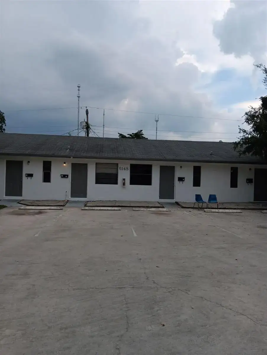 1 bath Residential Lease for rent at 6148 SW 35th Street # 3, Miramar FL 33023