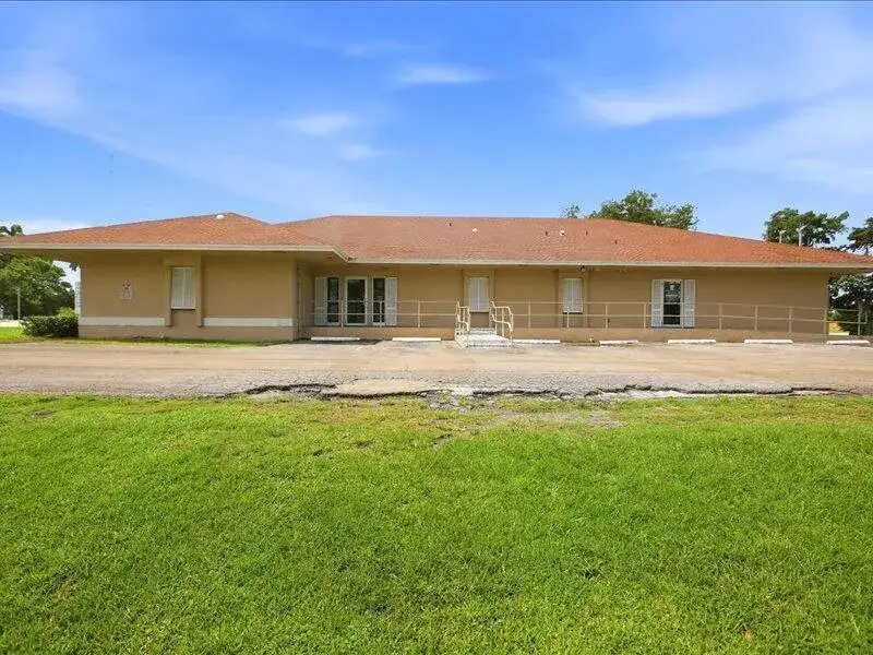 Commercial Sale for sale at 1100 S Main Street, Belle Glade FL 33430