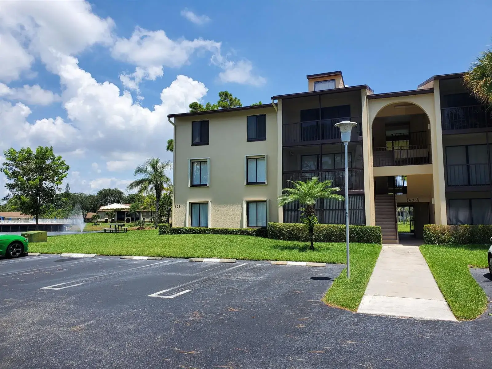 1 bath Residential Lease for rent at 603 Sea Pine Way # B2, FL 33415