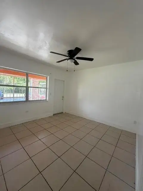 2 bedroom 1 bath Residential Lease for rent at 648 NE 139th Street, North Miami FL 33161