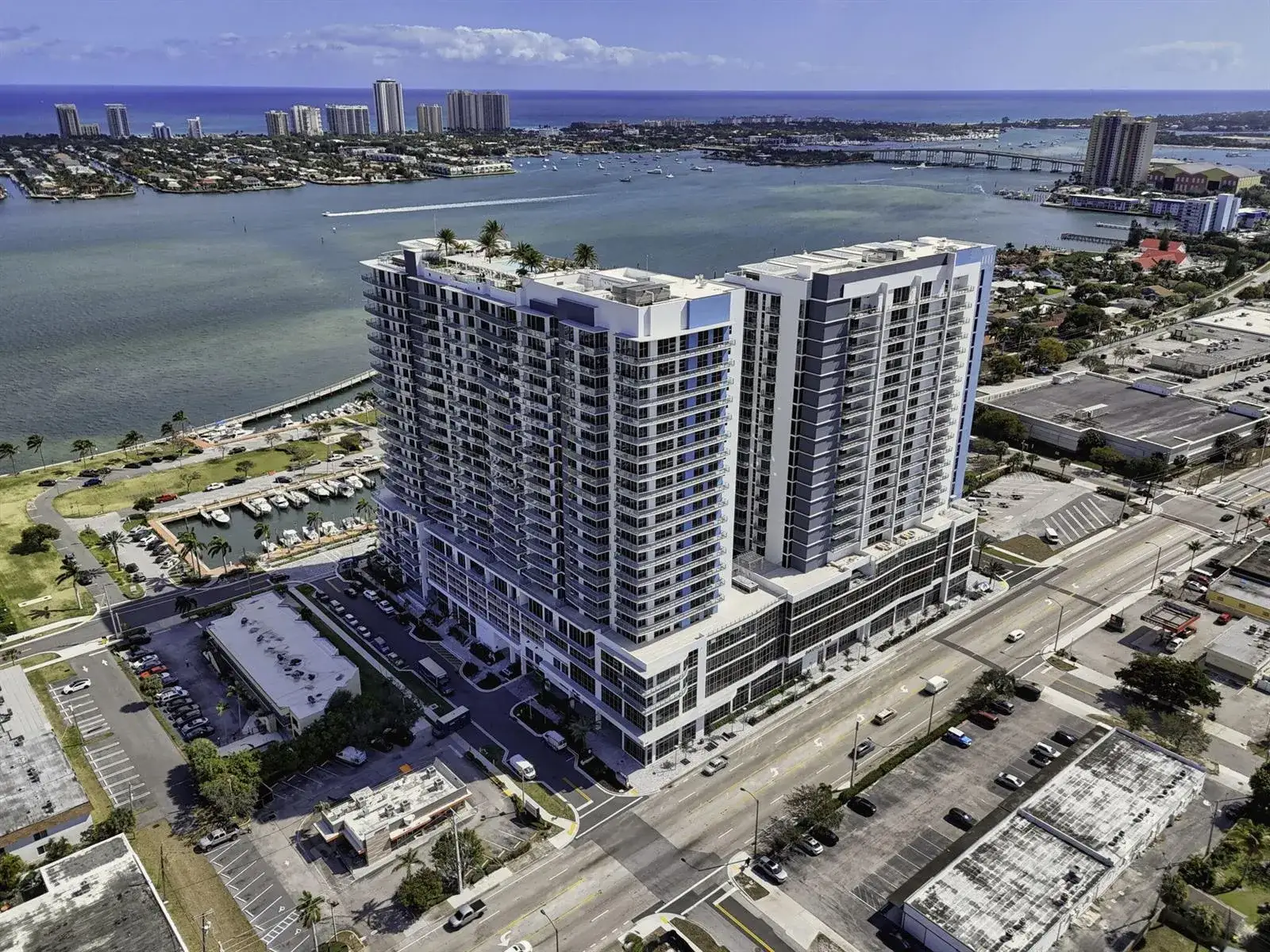 2 bedroom 2 bath Residential for sale at 220 Lake Shore Drive # 617, Lake Park FL 33403