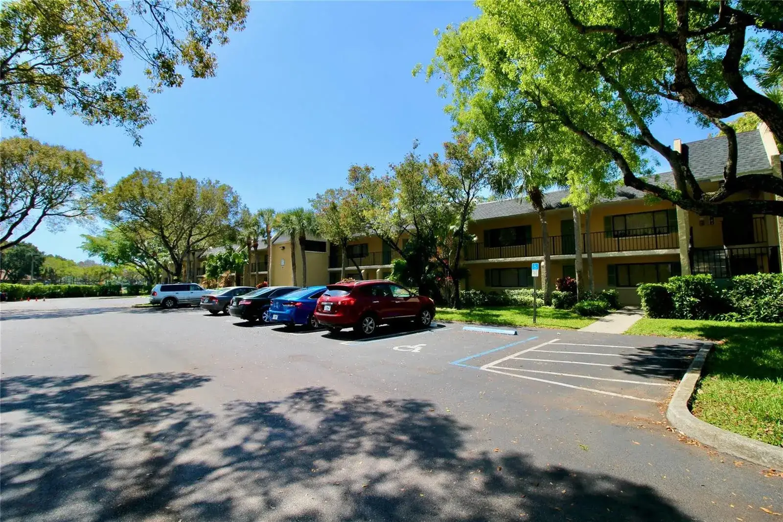 2 bedroom 2 bath Residential Lease for rent at 316 Meadows Circle # 316, Boynton Beach FL 33436