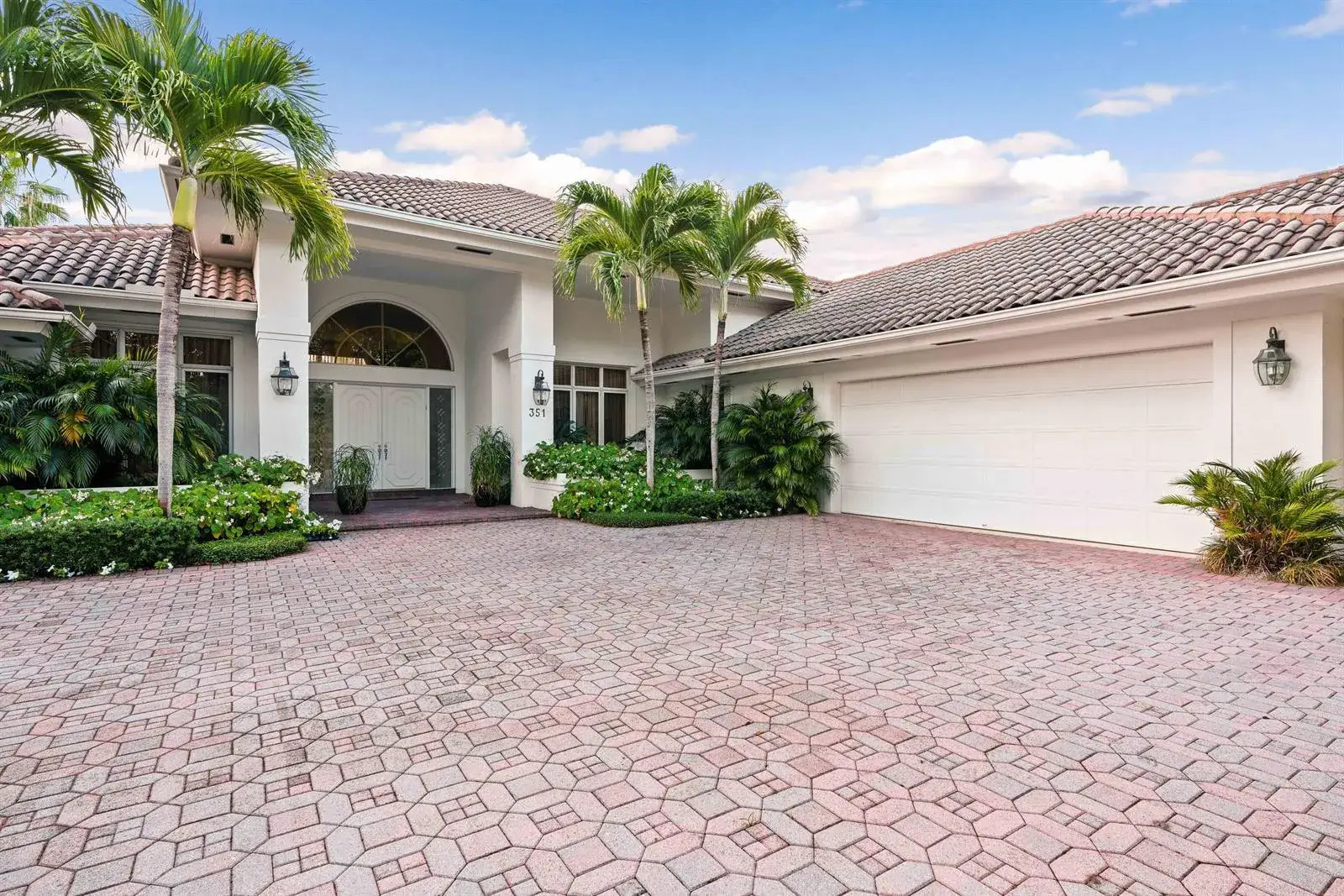 3 bedroom 4 bath Residential Lease for rent at 351 Eagle Drive, Jupiter FL 33477