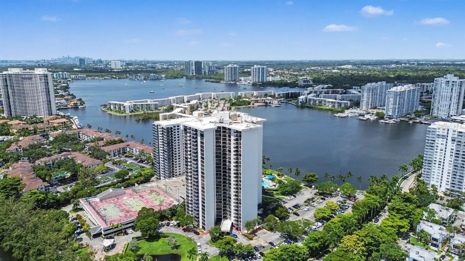 2 bedroom 2 bath Residential Lease for rent at 18181 NE 31st Court # 1807, Aventura FL 33160