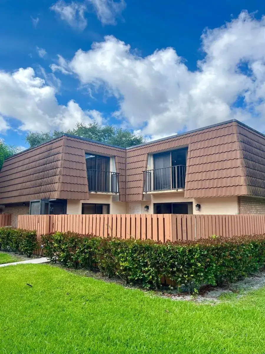 2 bedroom 2 bath Residential Lease for rent at 185 Charter Way, West Palm Beach FL 33407