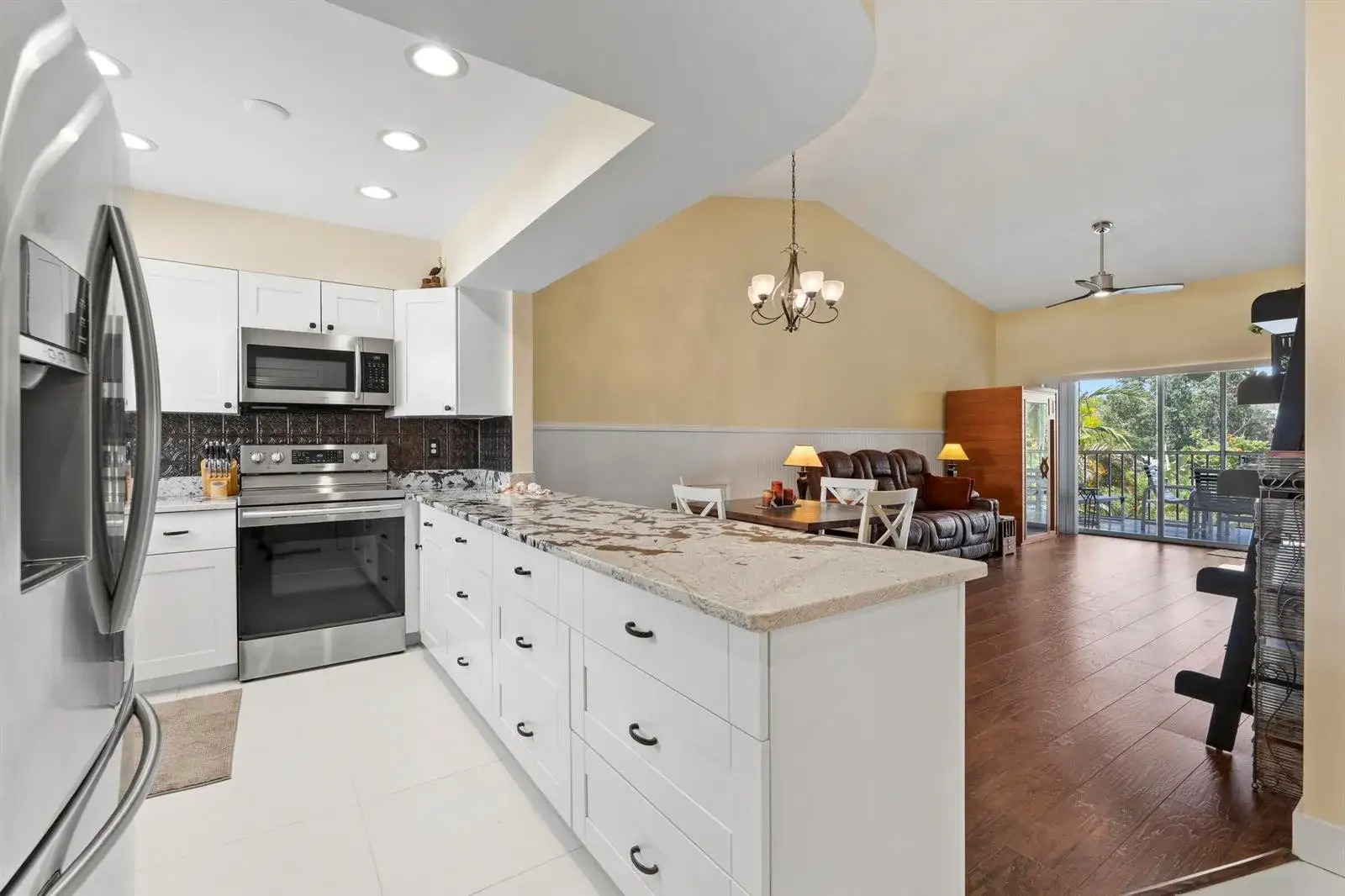 2 bedroom 2 bath Residential for sale at 2950 SE Ocean Boulevard # 6, Stuart FL 34996