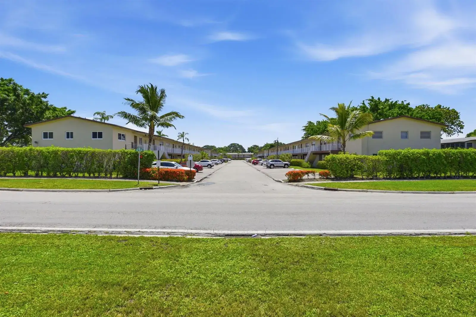 2 bedroom 2 bath Residential for sale at 7505 NW 5th Place # 203, Margate FL 33063