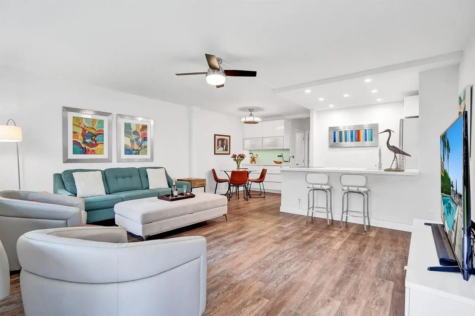 1 bedroom 1 bath Residential for sale at 101 N Birch Road # 102, Fort Lauderdale FL 33304