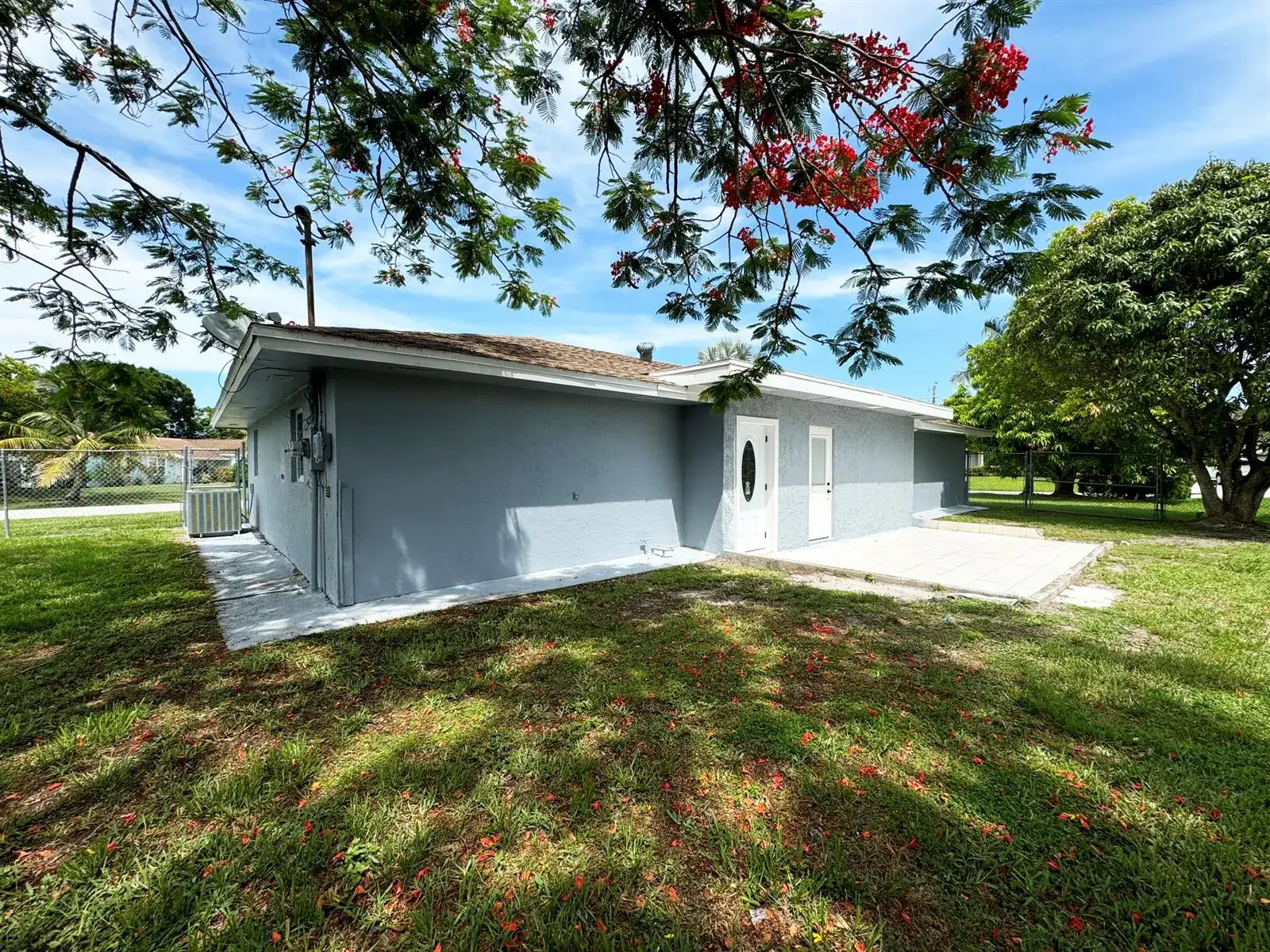 1 bedroom 1 bath Residential Lease for rent at 702 NE Lanfair Street, Port St. Lucie FL 34983