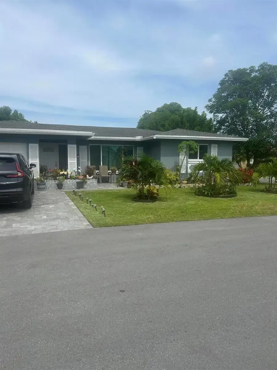 2 bedroom 2 bath Residential for sale at 5706 NW 68th Terrace, Tamarac FL 33321