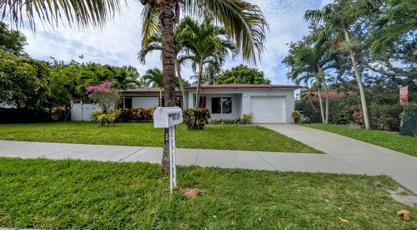3 bedroom 2 bath Residential Lease for rent at 1719 15th Avenue N, FL 33460