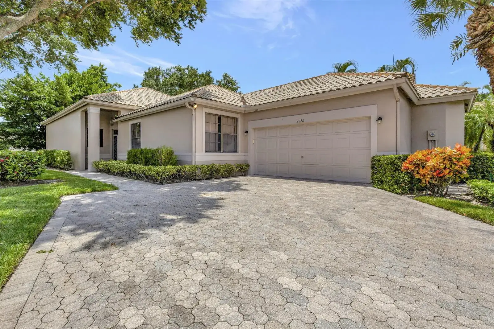 3 bedroom 2 bath Residential Lease for rent at 4528 Barclay Fair Way, Lake Worth FL 33449