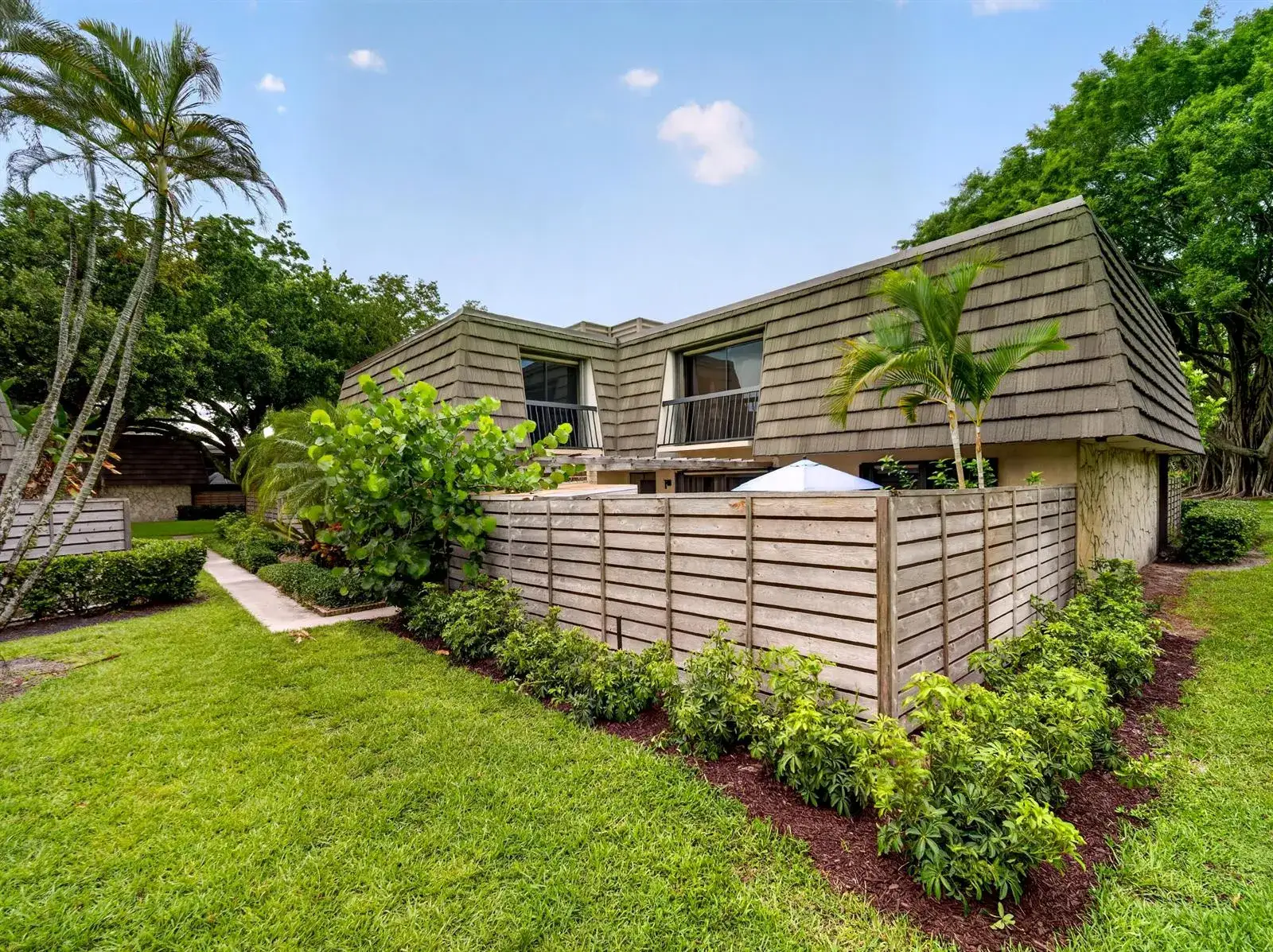 3 bedroom 2 bath Residential for sale at 1519 15th Terrace, Palm Beach Gardens FL 33418