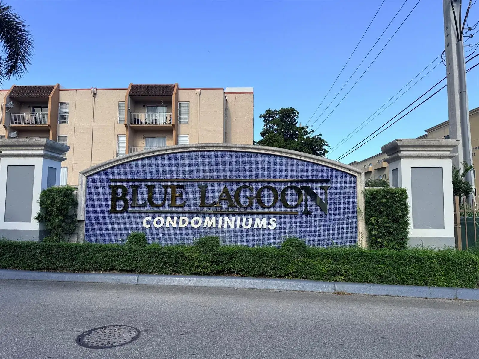 1 bedroom 1 bath Residential for sale at 5077 NW 7th Street # 914, Miami FL 33126