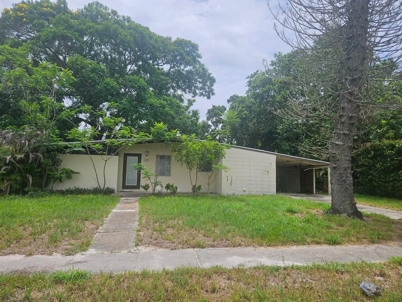 2 bedroom 1 bath Residential for sale at 174 SE Celestia Court, Port St. Lucie FL 34983