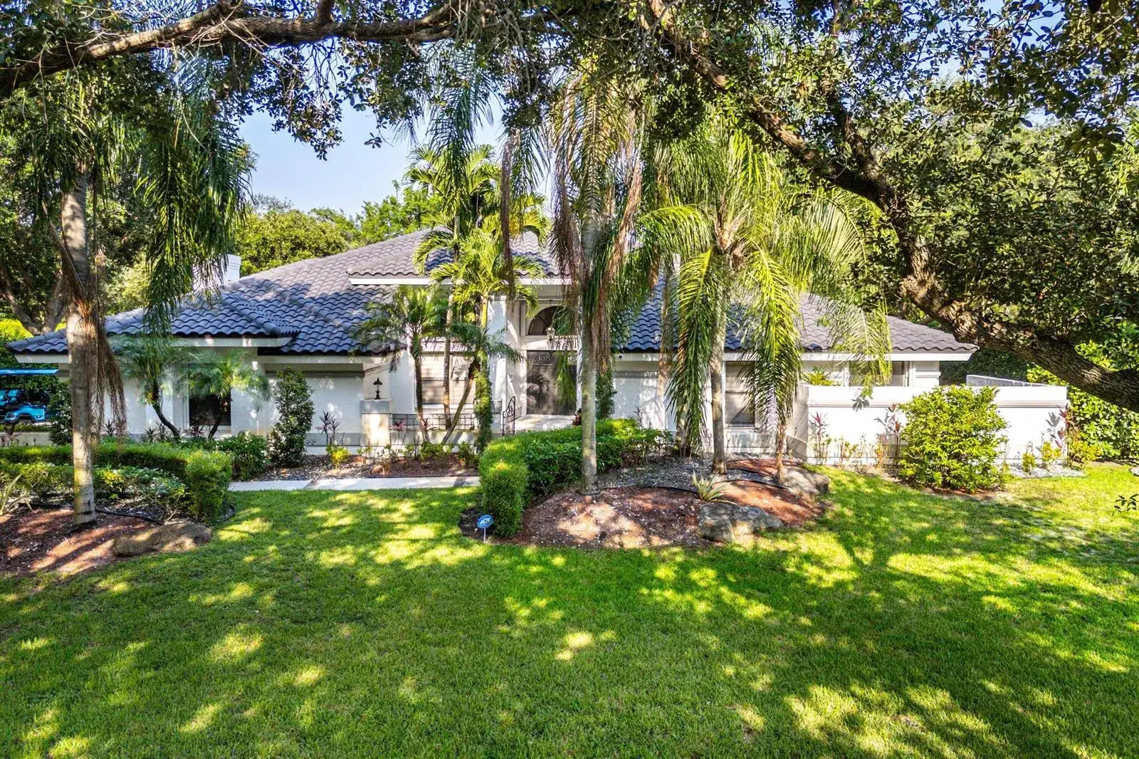 4 bedroom 2 bath Residential for sale at 7210 W Cypresshead Drive, Parkland FL 33067