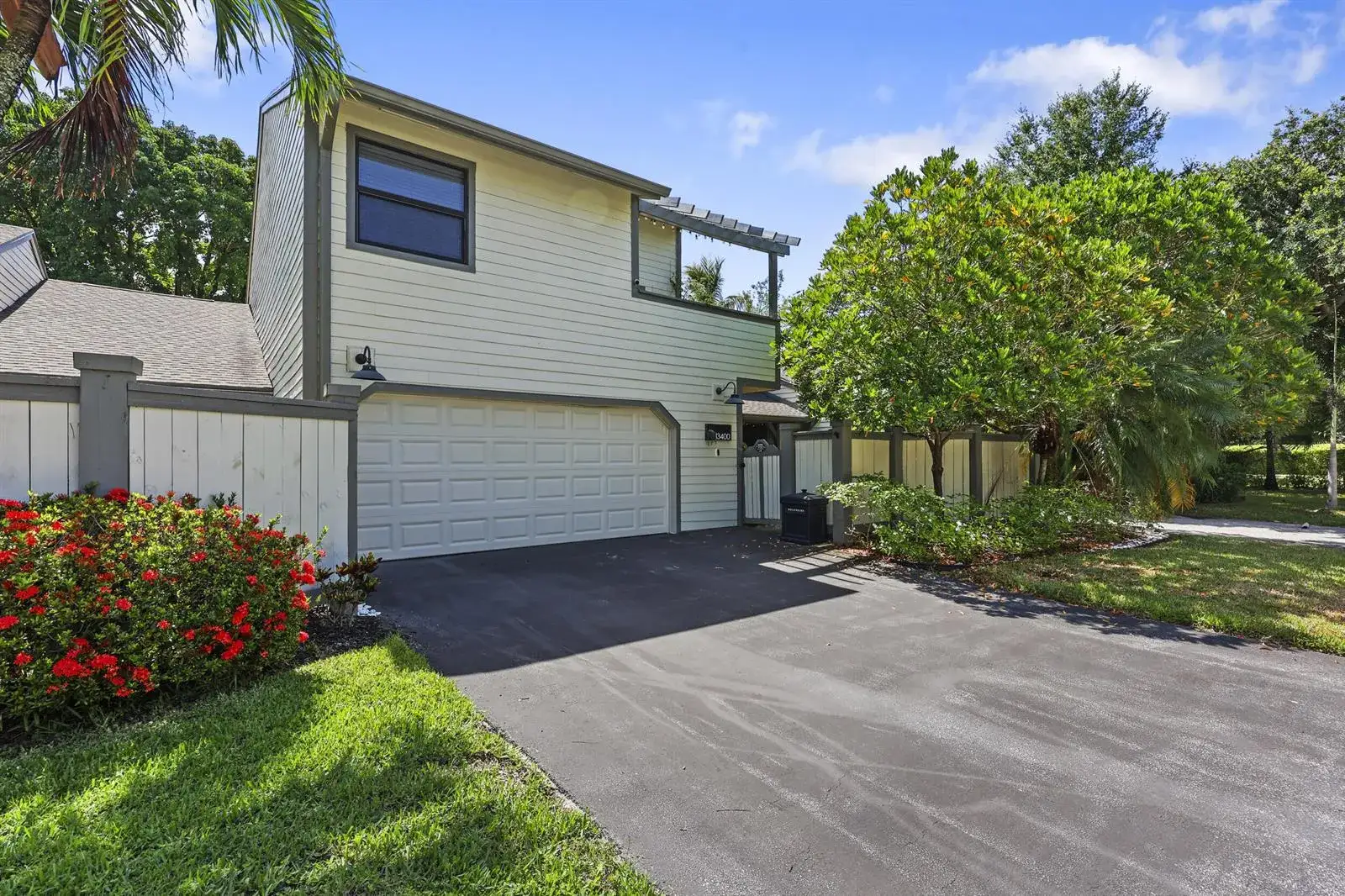 3 bedroom 3 bath Residential Lease for rent at 13400 Bedford Mews Court, Wellington FL 33414