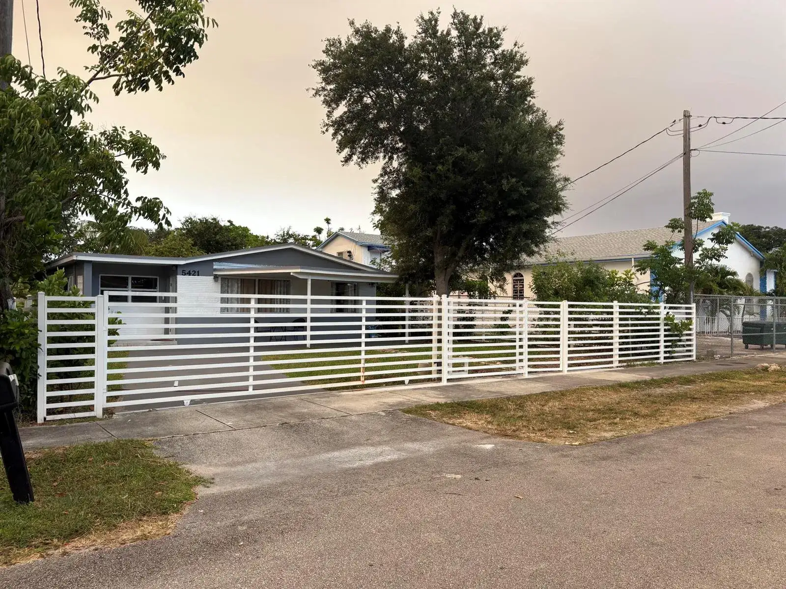 3 bedroom 2 bath Residential for sale at 5421 SW 24th Street, West Park FL 33023